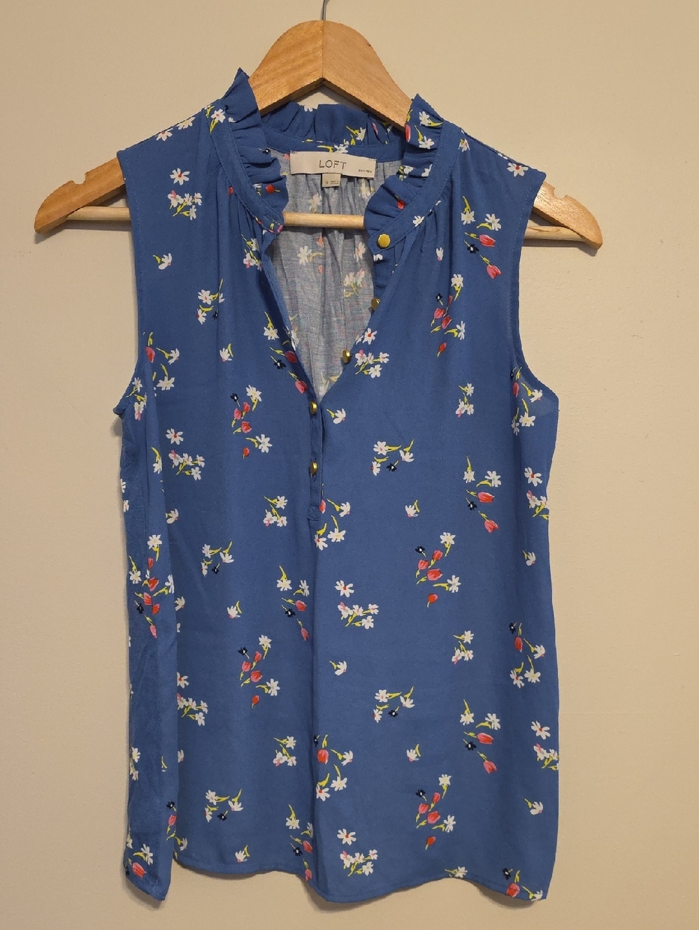 LOFT Blue Floral Ruffle V-Neck Sleeveless Top